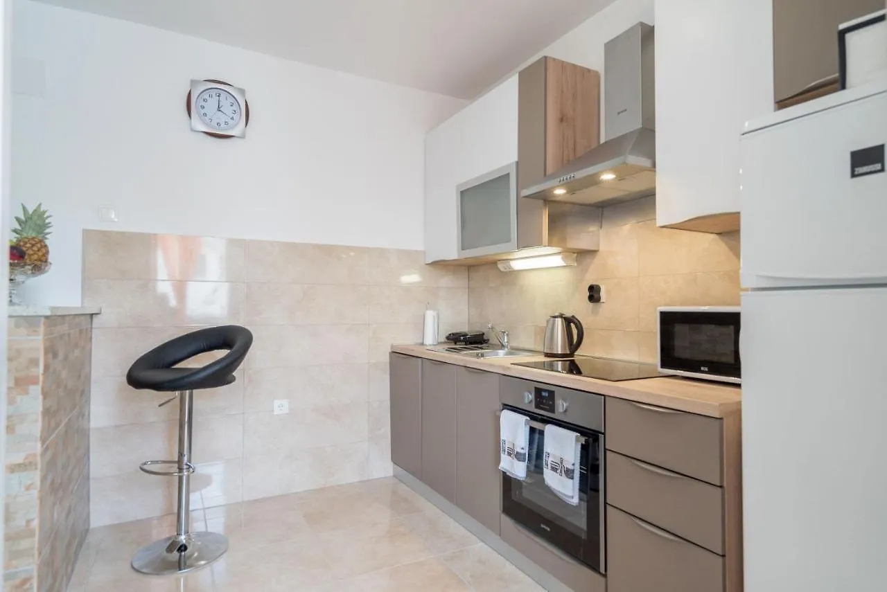 Apartment Anteo Free Parking Split