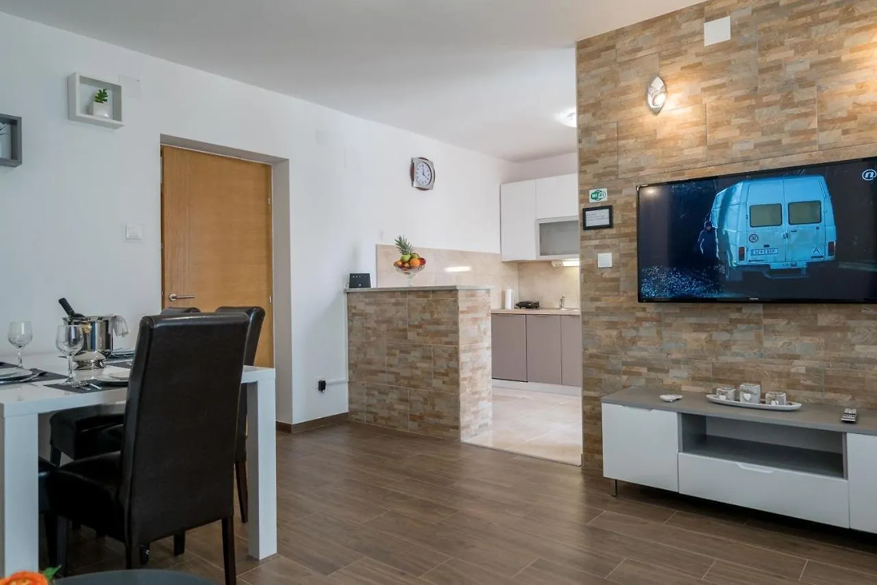Apartment Anteo Free Parking Split