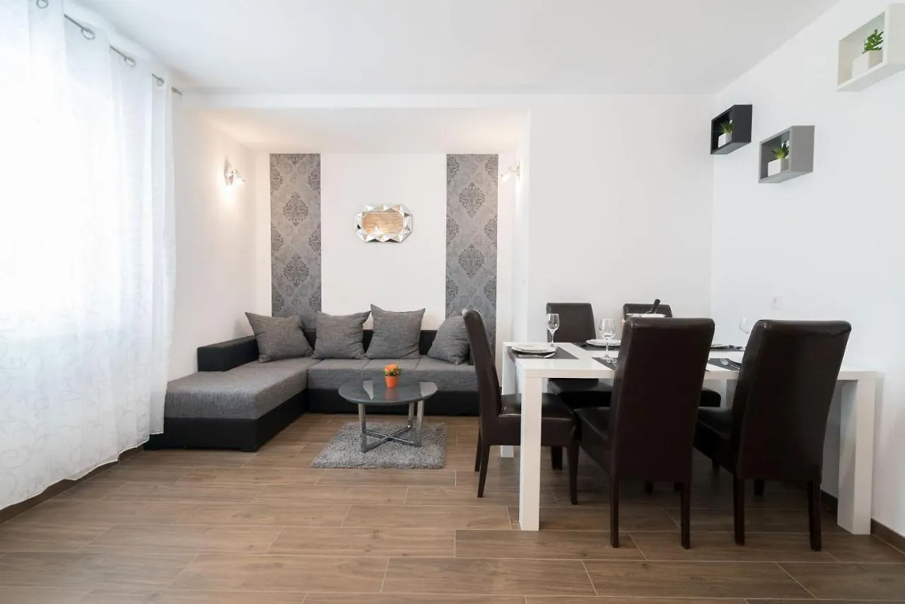 Apartment Anteo Free Parking Split