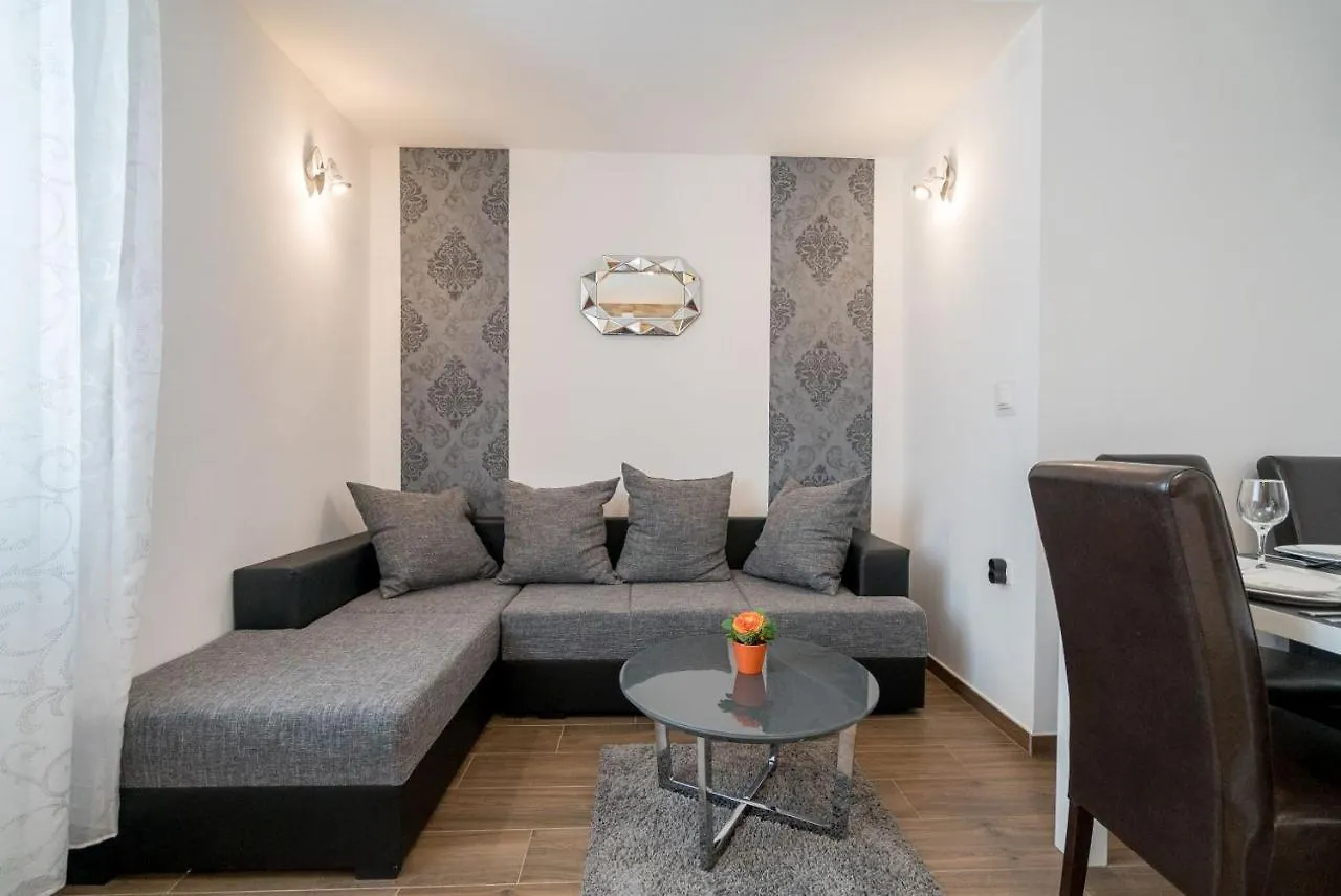 Apartment Anteo Free Parking Split 0*,